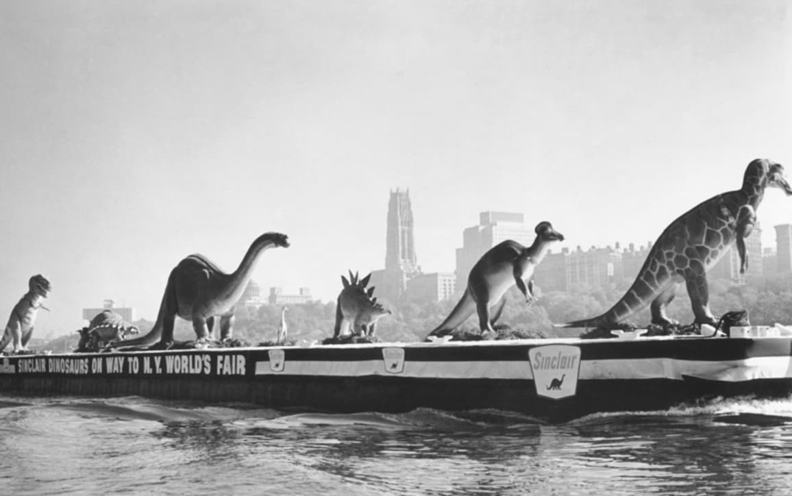 dinosaur models on the hudson river 1963 - Sinclair Dinosaurs On Way To N. Y. World'S Fair Sinclair